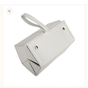 Leah 5 Light Silver Eyewear & Jewelry Travel Bag. NWOT